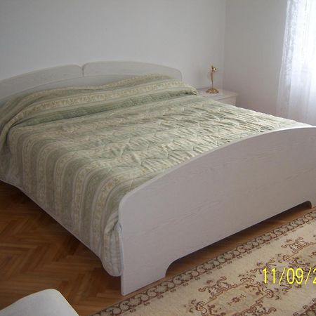 Apartments Cerin Fažana Quarto foto